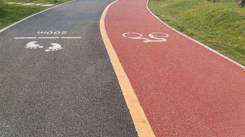 金剛石透水系列-成都地坪，成都環(huán)氧地坪、成都自流平地坪、成都金剛砂地坪，成都地坪漆施工、成都耐磨地坪公司廠家、四川凰室建筑工程有限責(zé)任公司-四川凰室建筑工程有限責(zé)任公司